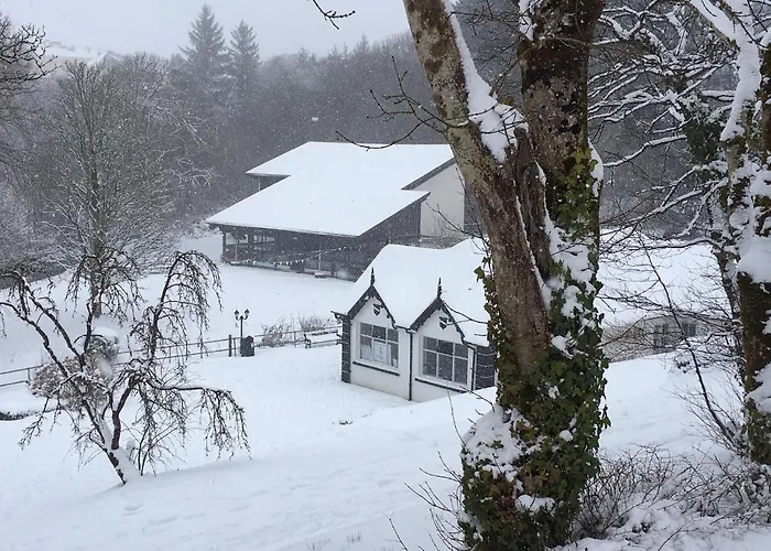 Rathbaun מלון 2*