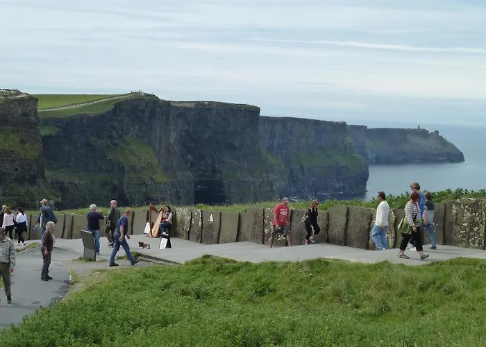 Rathbaun מלון 2*